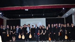 Güzel Sanatlar Lisesi öğretmen ve öğrencilerinden anlamlı Neşet Ertaş konser gecesi