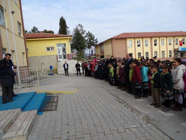 Öğrencilerden Mehmetçik’e dua