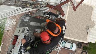 Yer: Antalya! 12'nci katta asılı kalan iskeledeki 2 işçi kurtarıldı