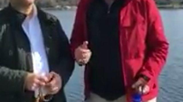 Umreden döndü, herkesin yararlanması için Sapanca Gölü'ne zemzem döktü