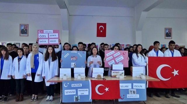 Öğrenciler, Afrin’de görev yapan Mehmetçiklere mektup yazıp leblebi gönderdiler