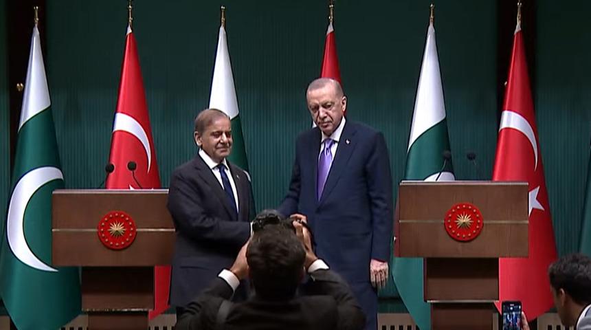 Cumhurbaşkanı Erdoğan, Pakistan Başbakanı Şahbaz Şerif'i ağırladı: "Ortak projeler geliştireceğiz"