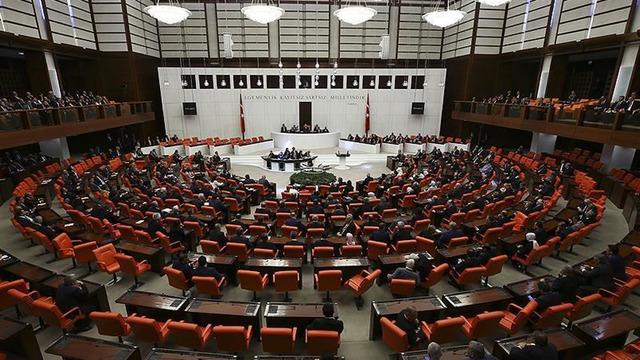 Sosyal medyadan duyurdu! DEVA Partisi İzmir Milletvekili Seda Kaya Ösen partisinden ayrıldı