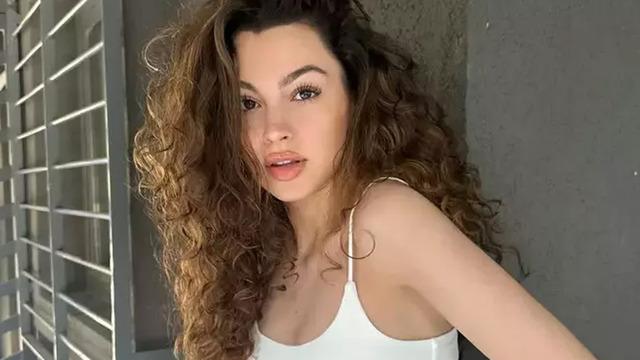 Bir Gece Masalı’nın Canfeza’sı Su Burcu Yazgı Coşkun pozlarıyla sosyal medyayı salladı