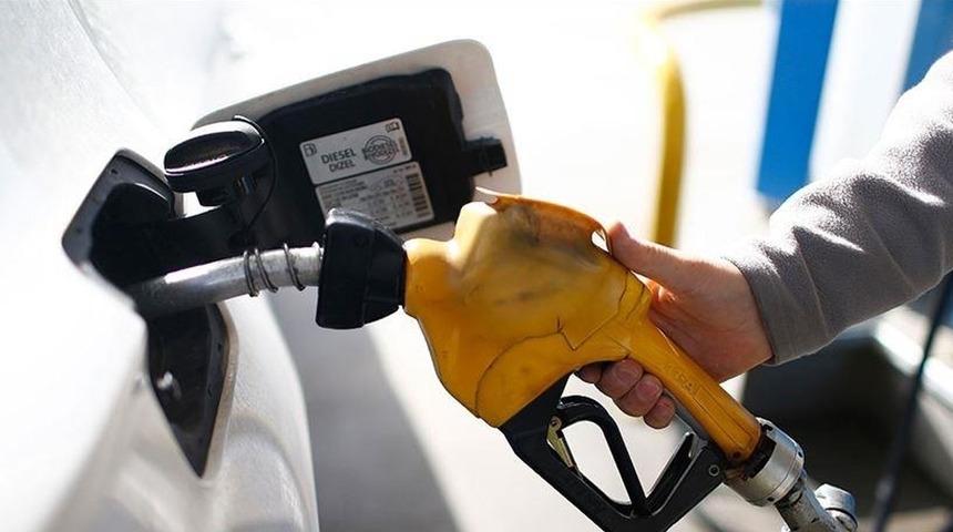 Zam geldi! Akaryakıt tabelası tekrar değişti, rakam belli oldu (23 Nisan Çarşamba güncel benzin - motorin fiyatları)