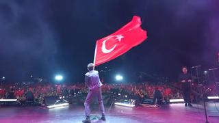 Ünlü isimlerden 23 Nisan paylaşımları! Ulusal Egemenlik ve Çocuk Bayramı'nın 105. yılı kutlanıyor