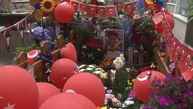 İtalyan şefin oğlu Mattia Ahmet Minguzzi'nin doğum gününde mezarına ziyaret