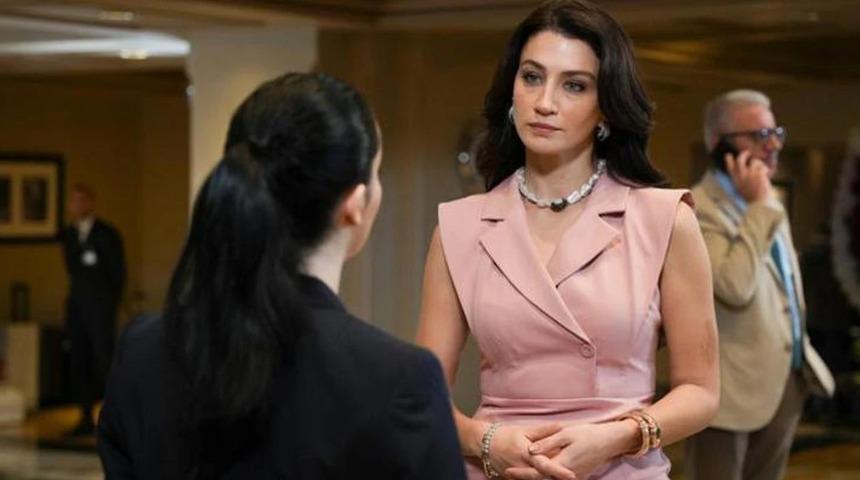 Eşref Rüya'nın Irmak’ı Ceren Benderlioğlu mafya odaklı işlere bayılıyormuş! 