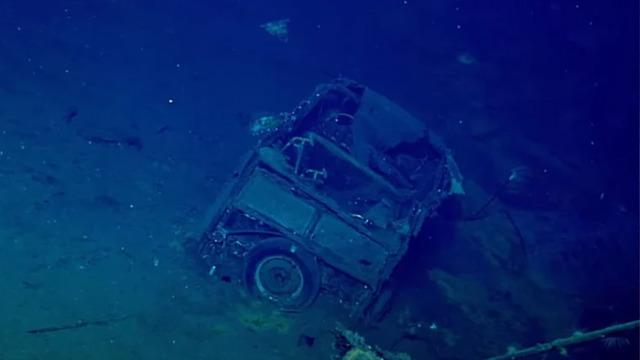 Denizin binlerce kilometre dibinde... 80 yıl sonra bulundu: Gemiden otomobil çıktı! 