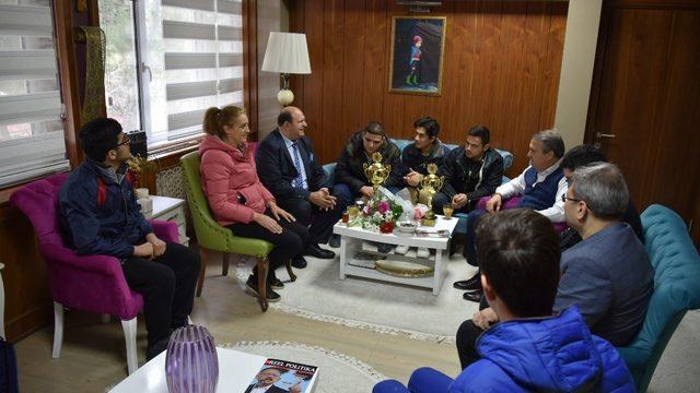 Görme engelli sporculardan Başkan Çerçi’ye teşekkür