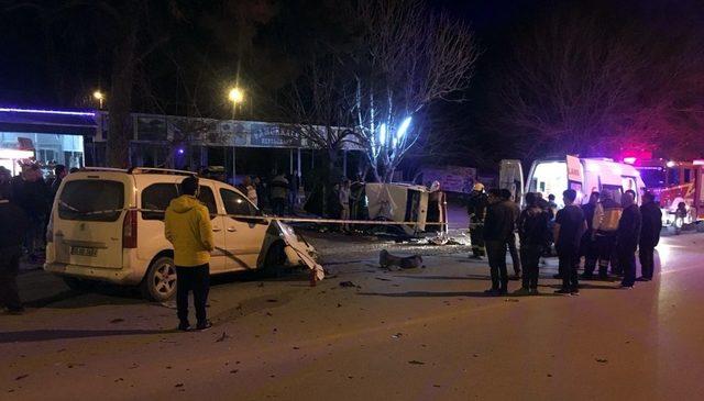 Trafik kazasında yaralanan genç yaşam mücadelesini kaybetti