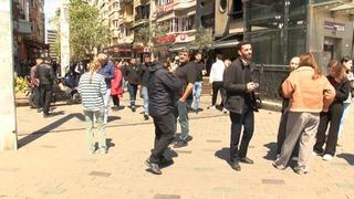 Taksim’de depremi hissedenler Gezi Parkı’na akın etti