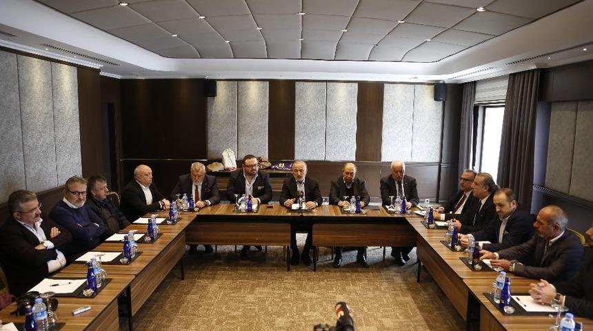 Denizleri kurtarmak i&ccedil;in iş birliği