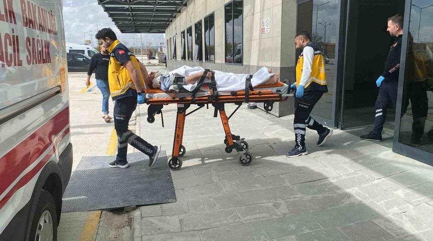 3 metre yüksekten beton zemine düştü! Apar topar hastaneye kaldırıldı