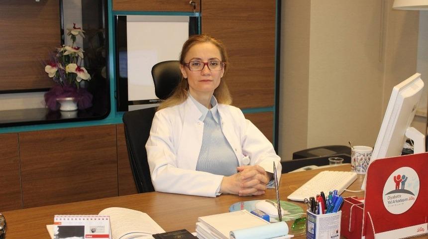 Tiroid &uuml;&ccedil; kişiden birini tehdit ediyor