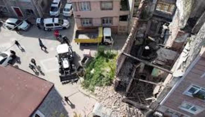 İstanbul'da birçok bina boşaltıldı