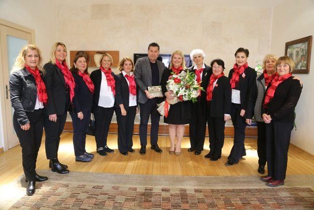 CHP Bodrum Kadın Kollarının yeni yönetimi Başkan Kocadon’u ziyaret etti