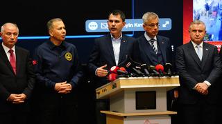 Bakan Kurum'dan AFAD toplantısı sonrası açıklama: 12 binamızı tedbiren boşalttık