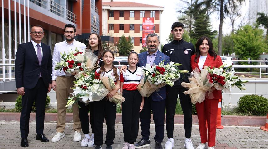 RTÜK Başkanı Şahin, Türkiye Voleybol Federasyonunda genç sporcularla buluştu!