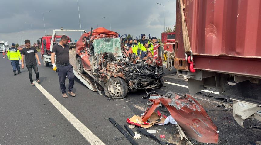 Osmaniye'de tıra çarpan cipteki sürücü hayatını kaybetti