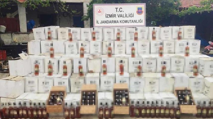 İzmir'de 3 bin 142 şişe kaçak içki ele geçirildi
