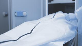 Öldü zannedilen kadın, cenaze törenine götürülürken canlandı! Görevliler dehşete düştü!