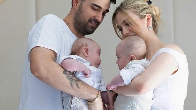 İdo Tatlıses ile Yasemin Şefkatli'nin oğulları Ayel ve Emir ameliyat oldu!