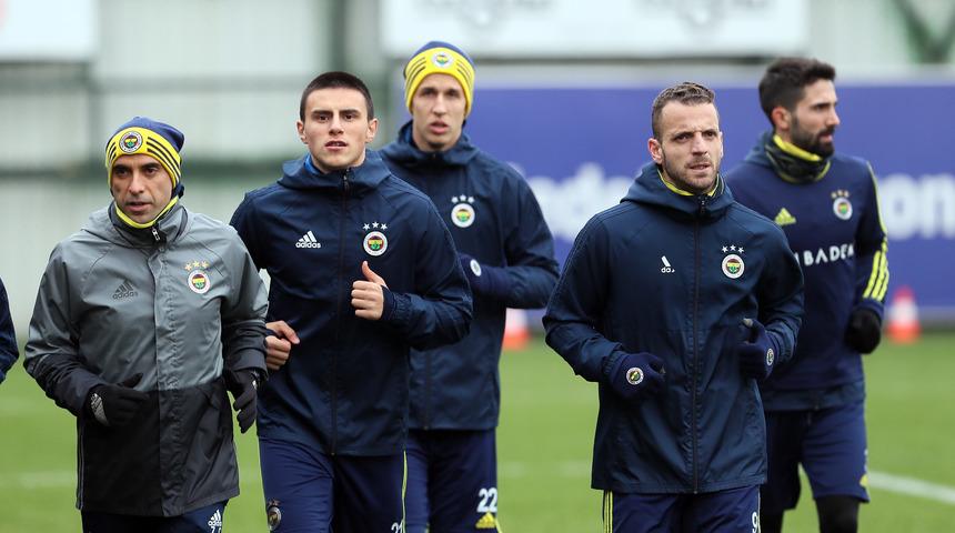 Fenerbah&ccedil;e, Beşiktaş ma&ccedil;ına hazırlanıyor