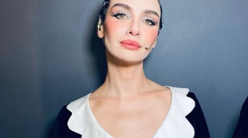 Birce Akalay ile Hakan Kurtaş Amsterdam'da aşka geldi! Peş peşe paylaştı 
