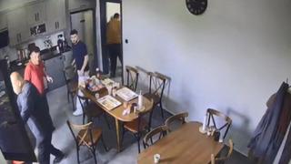 Yer: İstanbul!  Depremde 1'inci katın penceresinden atlayarak kaçtılar