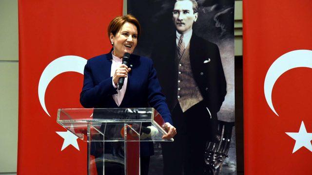 Akşener 'istişare yemeğinde' 300 siyasetçi ile bir araya geldi