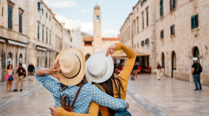 Düşük bütçeyle seyahat etmenin 10 yolu