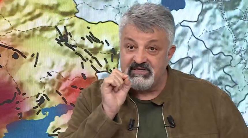 İstanbul'dan sonra Erzincan'ı işaret etti! "Eli kulağında" diyerek uyardı: "7'nin üzerinde deprem olacak"