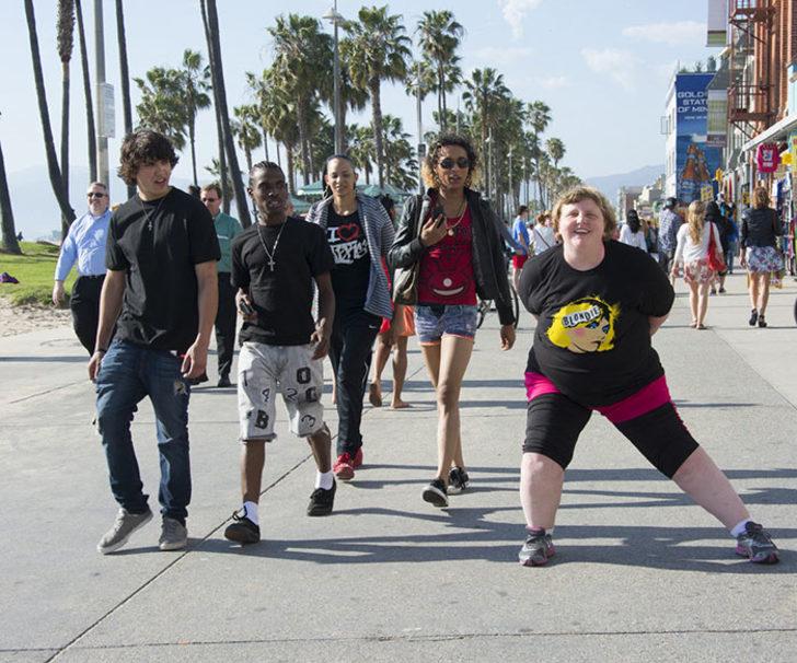 Arkasında olanları fotoğrafa bakınca fark etti G4