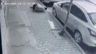 Depremde paniğe kapılıp camdan atladı!