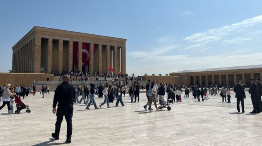 Anıtkabir'i 23 Nisan'da kaç kişi ziyaret etti?