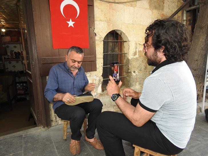 "ELEMAN SIKINTISI YAŞIYORUZ AMA YİNE DE MESLEĞİMİZİ SÜRDÜRÜYORUZ"