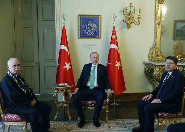 Cumhurbaşkanı Erdoğan, Anayasa Mahkemesi Başkanı Özkaya’yı kabul etti