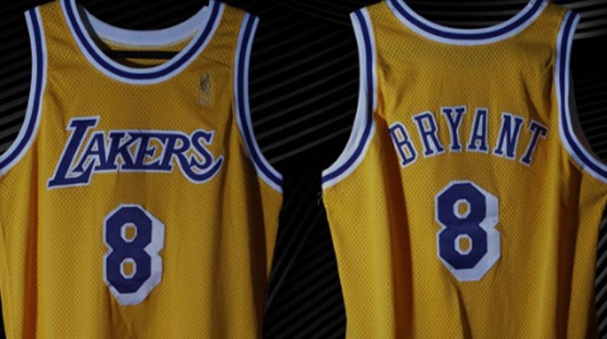 Los Angeles Lakers efsanesi Kobe Bryant’ın ilk maçındaki formasına servet ödediler! İnanılmaz rakam...