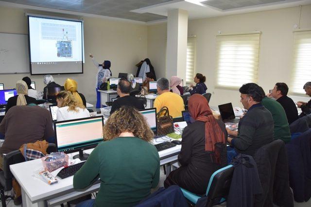 Kocasinan Belediyesi geleceğin teknoloji yıldızlarını yetiştiriyor