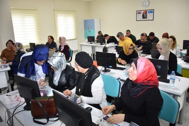Kocasinan Belediyesi geleceğin teknoloji yıldızlarını yetiştiriyor