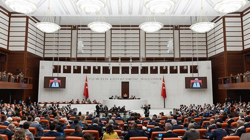 Memur alımlarına yeni düzenleme geliyor, AK Parti Meclis'e sundu! Yaş sınırlaması, yarışma sınavı, 3 yıl detayı...