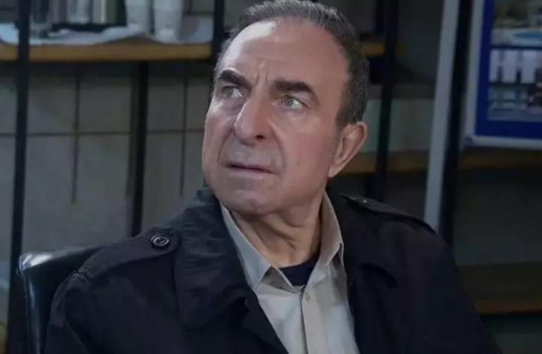 Arka Sokaklar ın Rıza Baba sı Zafer Ergin hastaneye kaldırıldı! Eşinden ilk a&ccedil;ıklama geldi 2