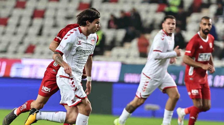 Sivasspor - Antalyaspor maçının VAR’ı Miguel Angel Ortiz Arias