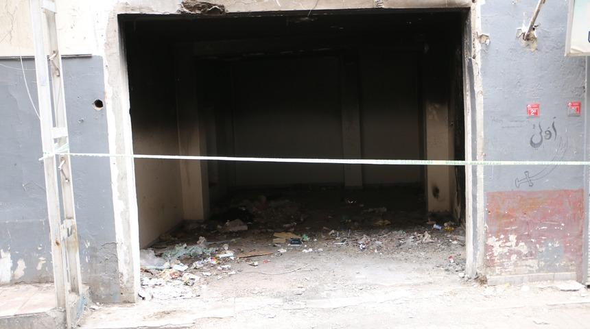 Diyarbakır’da ağır hasarlı apartman tehlike saçıyor