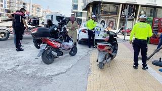 Sigortasız ve plakasız motosikletin ehliyetsiz ve kasksız sürücüsüne 54 bin lira ceza