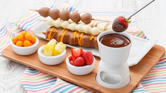 Evde fondü nasıl yapılır? Fondü yapmanın en pratik ve akışkan tarifi: Sıcacık ve eğlenceli bir lezzet...