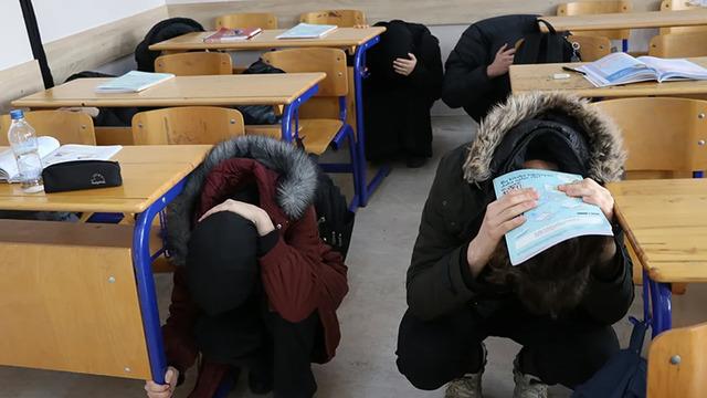 Deprem sonrası eğitime ara verilmişti... İl Milli Eğitim Müdürlüğü duyurdu: İstanbul'da pazartesi ilk ders değişti