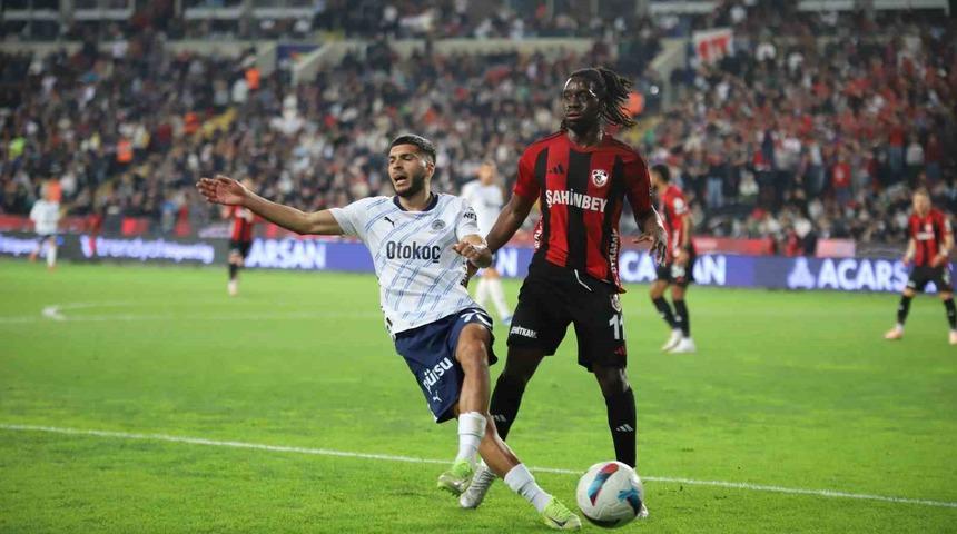 Fenerbahçe'den göndermeli paylaşım! Maç içerisinde yaşanan o anları...