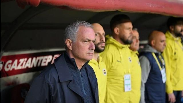 Jose Mourinho'dan olay sözler! Hakem kararlarından korkmak için...